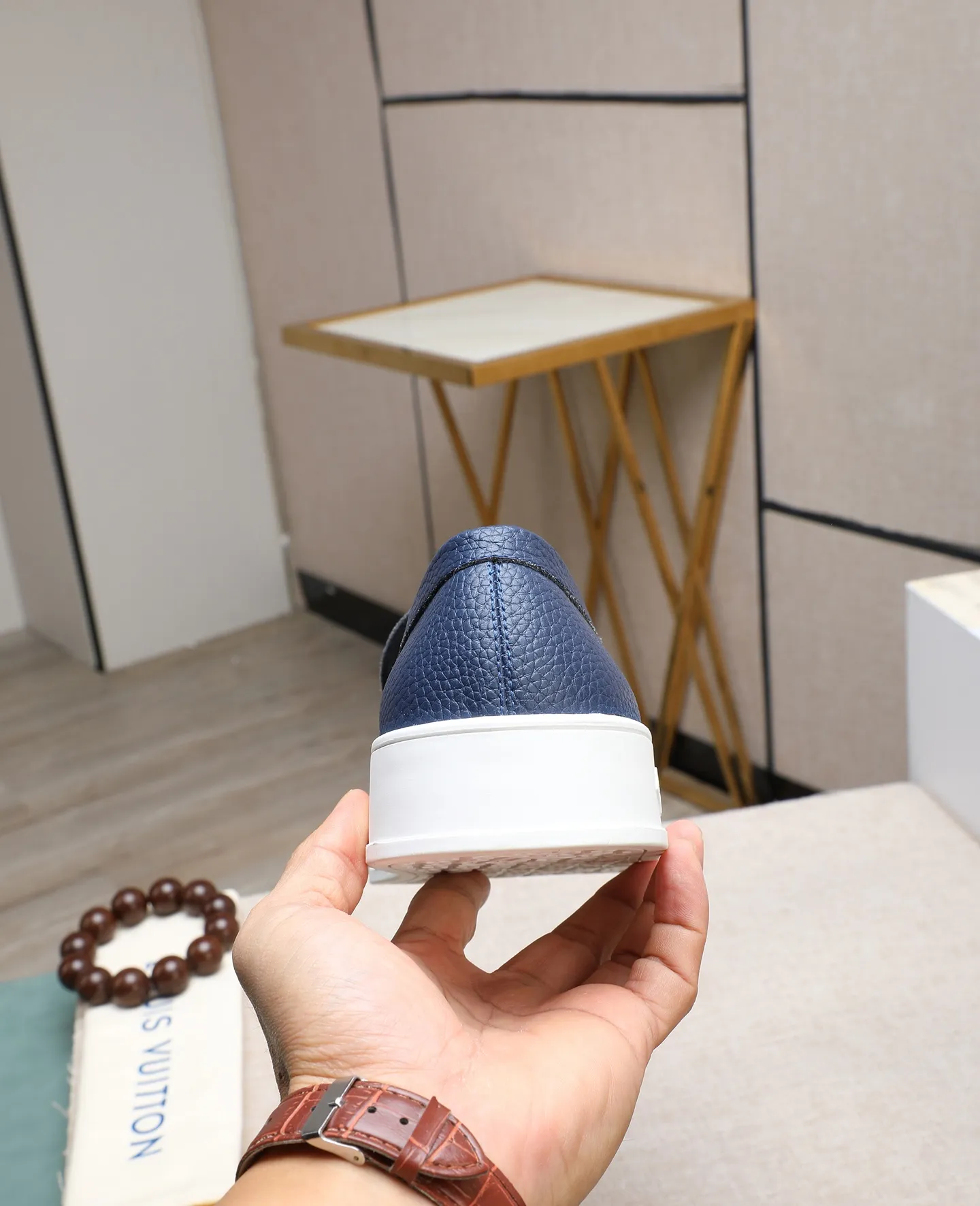 Men's shoes 💰440 📛📛【LOUIS VUITTON】Louis Vuitton official website synchronized new products 👟Milan fashion catwalk style 🇰🇾🇰🇾LV family logo, celebrity style, a must-have for fashionistas ⚠️First-layer calfskin ➕Genuine leather lining ➕Official website original version special outsole 👞Number 38-44